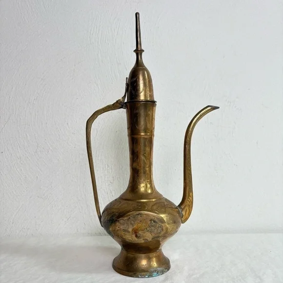 Vintage Solid Brass Teapot Genie Lamp Pitcher Made in India Ornate Etched Floral - Picture 5 of 17